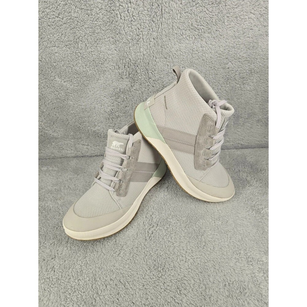 Sorel Women’s Out n About III Waterproof Mid Sneaker In Grey Size 10 GUC.